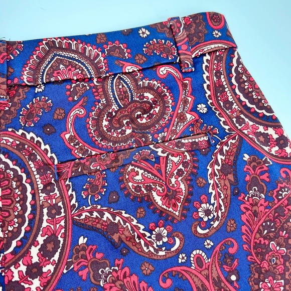 Banana Republic Womens Size 2 Blue Paisley Shorts Summer Beach - Picture 6 of 7